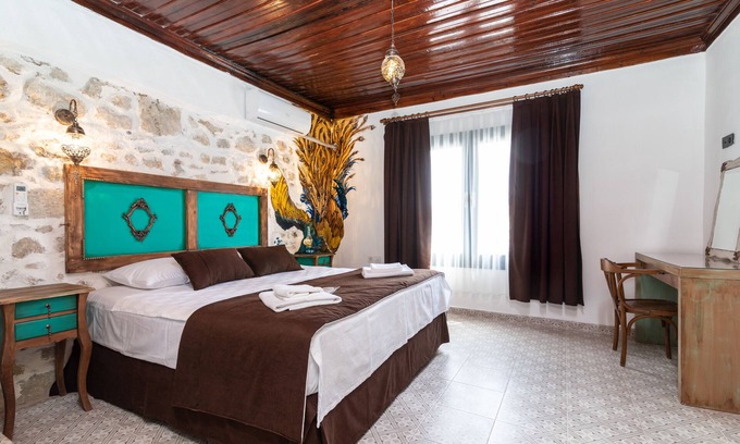 Sigacık Hotel | Relax at Pangea Sigacik Pansiyon & Bistro with Ocean Views