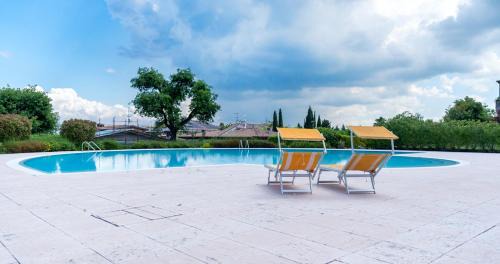 Rivoltella Apartment | Oleandro Apartment: Private Garden & Access to 5 Pools
