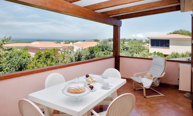 Rena Majore Apartment | Oleandro: Ideal Getaway with Breakfast & Pet-Friendly Options