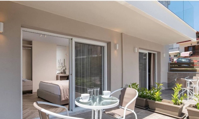 Neos Marmaras House | Olenia Luxury Apartments 1