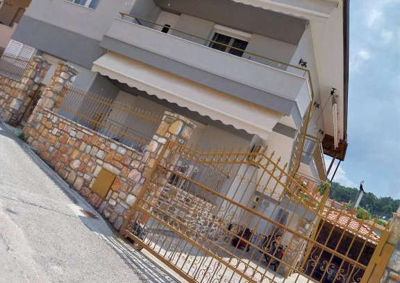 Polygyros Apartment | Family-Friendly Stay at OLGAS no2 HOUSE - Rated 9.3/10