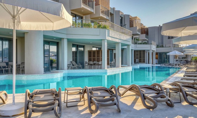 Golturkbuku Apartment | Exceptional Olira Türkbükü Residences with Pool & Dining