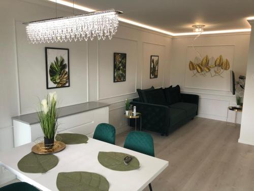 Oliwa Apartment | Discover Harmony at Oliva - Family-Friendly Retreat