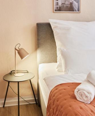 Mitte Apartment | OLIVE Apartments: 3 Kingsize Bedrooms & Free Parking Awaits