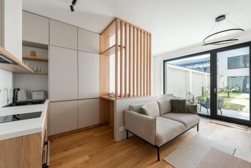 Holesovice Apartment | Olive Garden Apartment with Garage