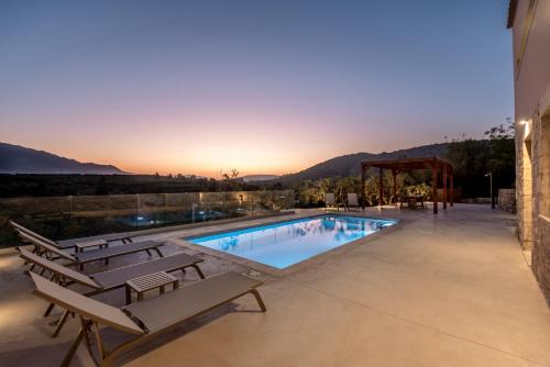 Kalamitsi Amigdali Villa | Olive Hideaway Boutique Villa - Private Pool - 7 Pax -Pet Friendly