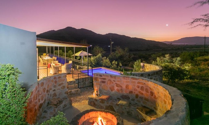 Robertson Hotel | Olive Hill Guest House: Oceanfront Retreat with Pool & Hot Tub