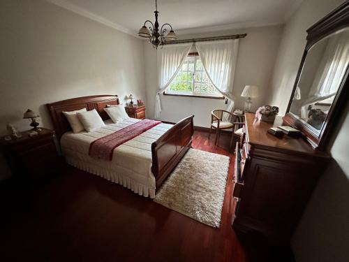 Santa Maria da Feira House | Highly Rated Oliveiras: Ideal for Family Getaways