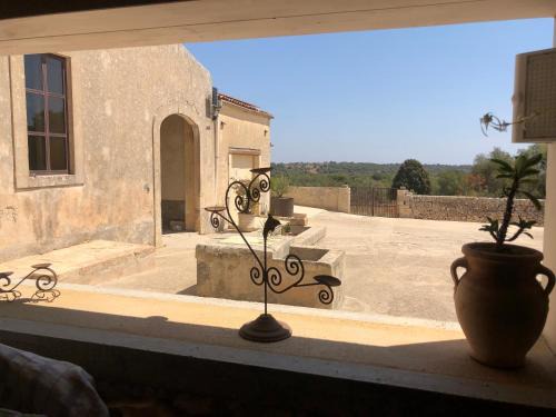 Noto House | Discover Oliveraie de Caractère: 4-Star Family Retreat