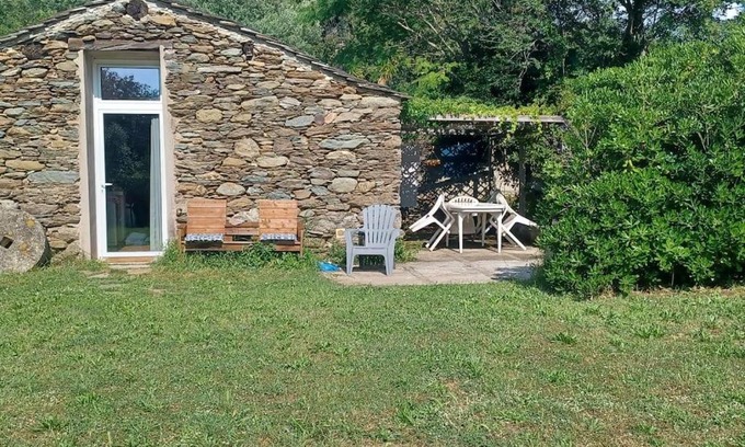 Sisco House | Olivetu: Oceanfront Retreat with Pet-Friendly Amenities