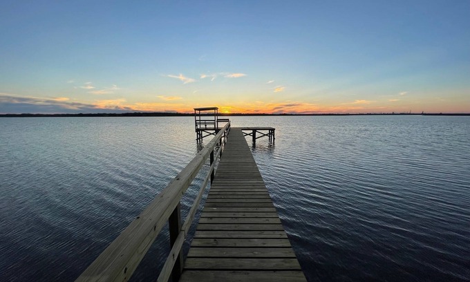 Port Lavaca House | Olivia Bay House: Oceanfront Escape with Top Amenities