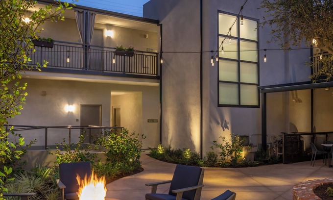 West Los Angeles Hotel | Experience Comfort at The Olivia Hotel with Family Amenities