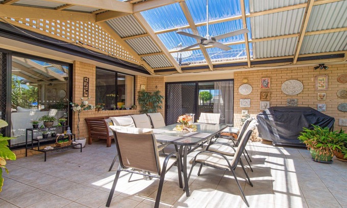 Port Macquarie House | Experience Bliss at Olivine Street Retreat: 10/10 Reviews