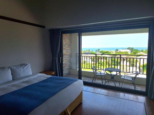 Aewol Resort | Olle Resort & SPA: Oceanfront Relaxation with Spa Access