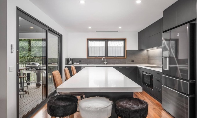 Bright House | Artistic Escape at Olsen Penthouse - Ideal for Families