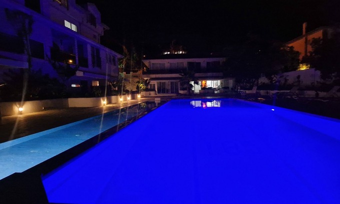 Oludeniz House | Explore Oludeniz: Mountain Views & Family-Friendly Amenities