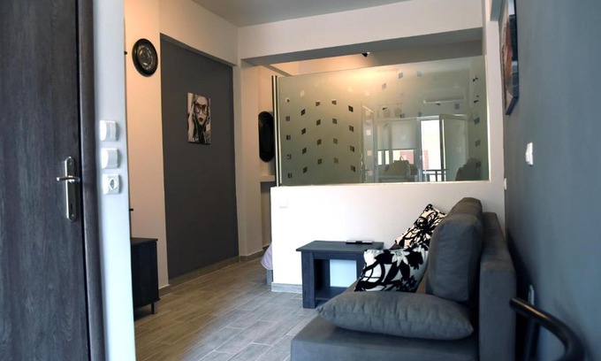 Alexandroupoli Apartment | Family-Friendly Olvas: Guest Rated 8.4/10 for Comfort