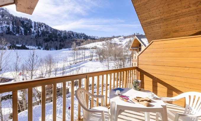 Les Bottieres House | Relax at Olydea les Terrasses des Bottières with Pool & Spa