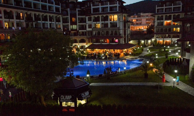 Sveti Vlas Hotel | OLYMP Apartcomplex: Relax by the Pool in a Family-Friendly Retreat