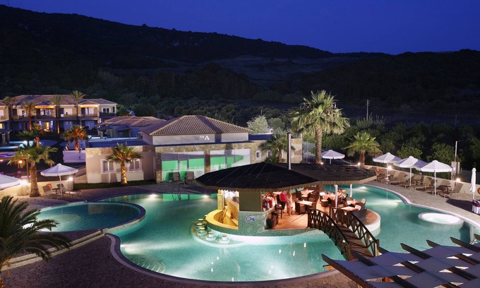 Andravida-Kyllini Apartment | Discover Olympia Golden Beach & Spa: Ocean View Relaxation