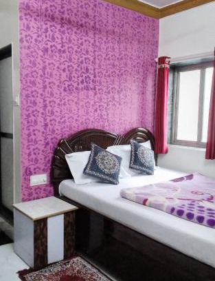 Mahabaleshwar House | Cozy Om Datta Krupa Niwas Cottage with Breakfast & Family Focus