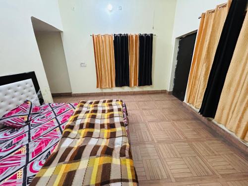 Bajpur House | Om Guest House