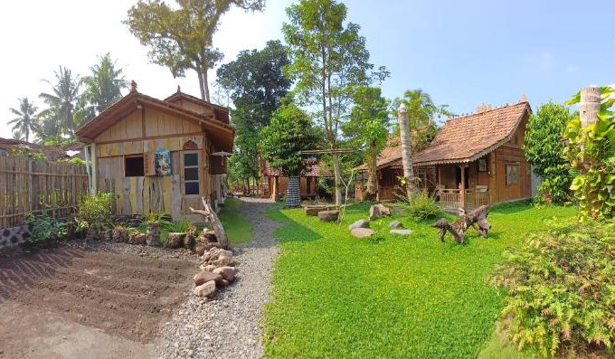 Pakem Bed & Breakfast | Discover Omah Kepel Yogyakarta: Pet & Child-Friendly Stay