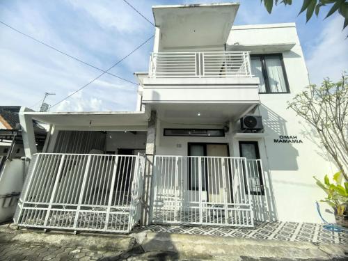 Mlati House | Omah Mamamia Homestay Jogja