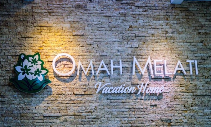 Laweyan House | Inviting Omah Melati - Family-Friendly Vacation Home Getaway