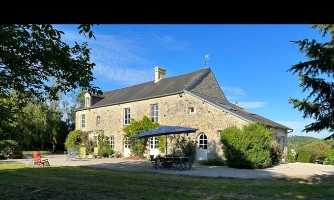 Aignerville House | Historic 8-Bedroom Maison near Omaha Beach Awaits You
