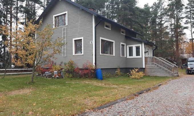 Kokkola Apartment | Family-Friendly Omakotitalo with Outdoor Space in Ykspihlaja