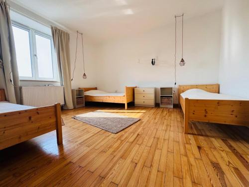 Mainburg Apartment | Omas Hopfenstube