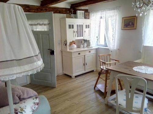 Lauingen House | Guest Rated 9.5: Family-Friendly Omas Schmuckkästle Escape