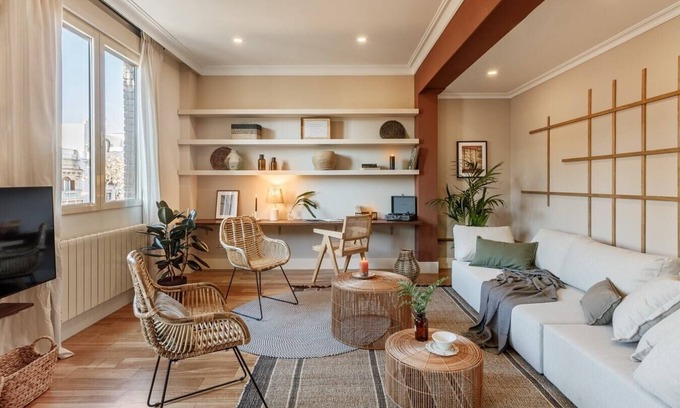 Castellana Apartment | Ombai: 2 Bedrooms with Spa and Pet-Friendly Amenities