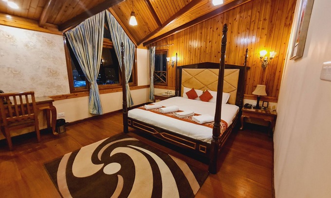 Darjeeling Hotel | Comfortable Stay at Omega Residency with Breakfast Included