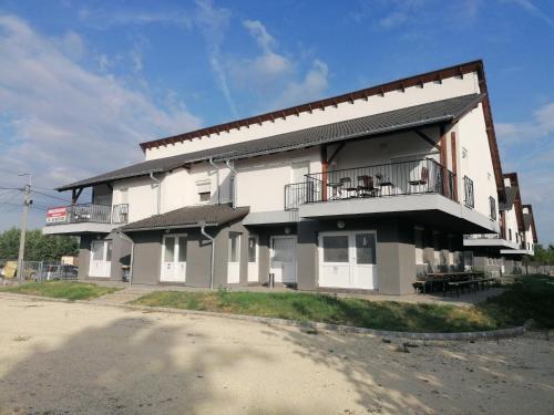 Szigethalom Hotel | Family-Friendly Stay at Omega Szigetszentmiklós - 8/10 Rating