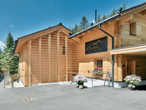 Lech am Arlberg Ski Chalet | Omesberg-Hütt'n: Pet-Friendly Retreat with Spa & Breakfast