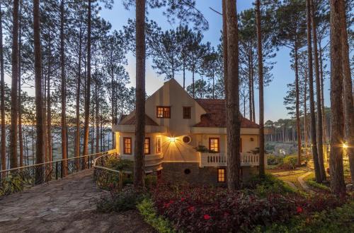 Phuong 10 Resort | Discover Omirita Resort Dalat: Family-Friendly Getaway
