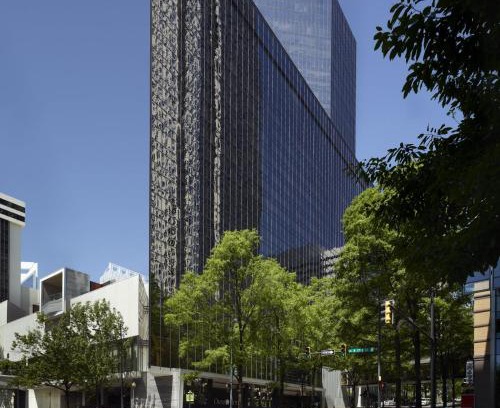 Charlotte Center City Hotel | Relax at Omni Charlotte Hotel: Pet-Friendly & Oceanfront Retreat