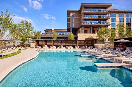 Frisco Hotel | Elegant Omni PGA Resort Frisco-Dallas with Spa & Pool