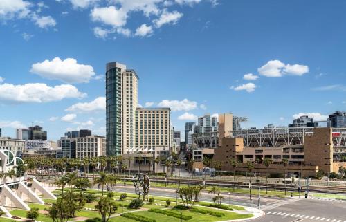 East Village Hotel | Discover Omni San Diego Hotel: Oceanfront Retreat Awaits