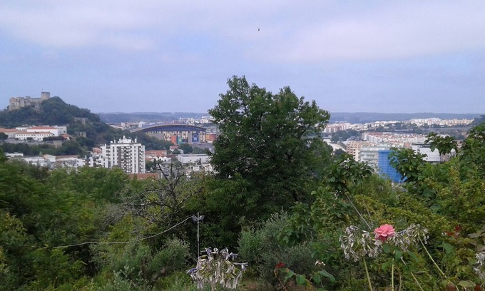 Leiria Bed & Breakfast | Serene Hotel Overlooking Leiria Castle with Spa & Ocean View