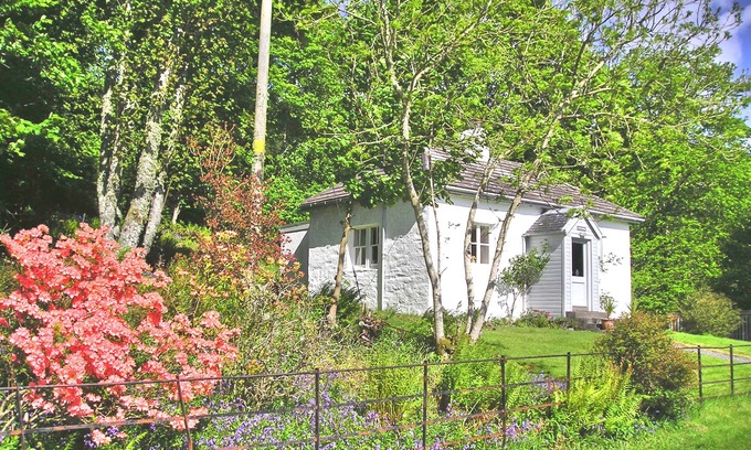 Lochgilphead Cottage | Tranquil Hillside Retreat with Ocean Views and Spa Access
