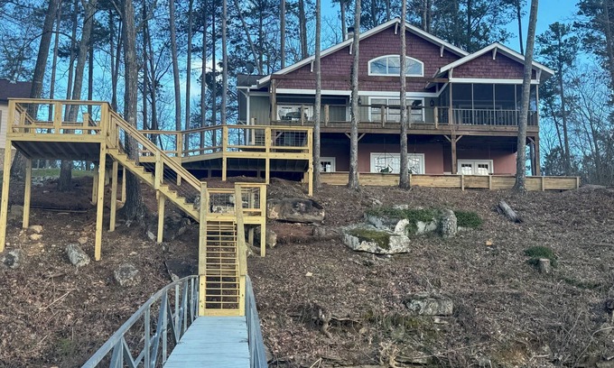 Cullman House | Discover On A Whim Rustic Lodge Near Smith Lake Park