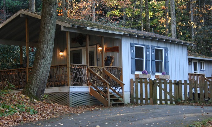 Penrose Cabin | Tranquil Retreat with Hot Tub, Fireplace & Pet Friendly