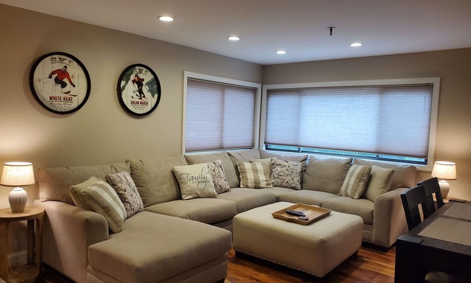 Sunday River Area Condo | Comfortable Mountain Retreat: 2-Bedroom Unit for 8 Guests