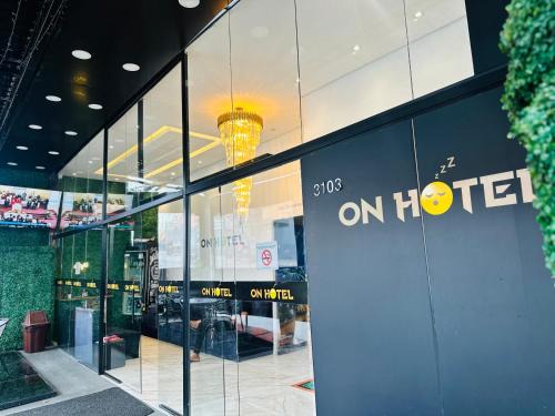 Guarulhos Hotel | Cozy Stay at On Park Hotel with Parking and Transfers