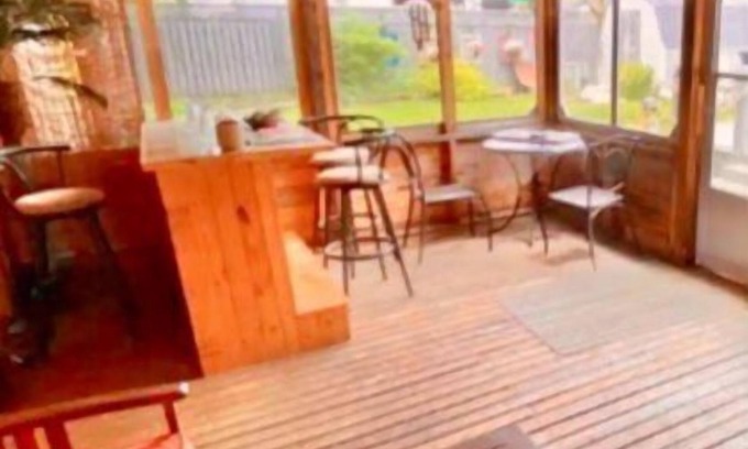 Pointe-du-Chene Cabin | On Pointe! Pet-Friendly Hotel with Family Amenities