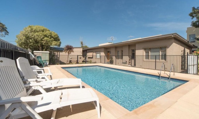 Rosebud House | Beachfront Retreat: Family-Friendly Getaway Awaits