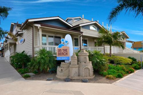 Cayucos Bed & Breakfast | Beachfront Retreat: On the Beach Bed and Breakfast